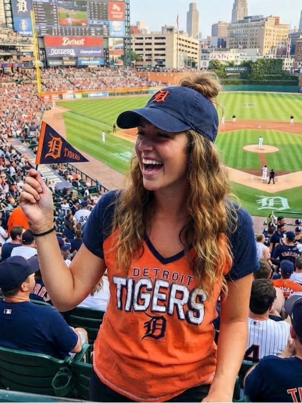 Detroit Tigers Women's Orange & Navy Raglan Short Sleeve Tee